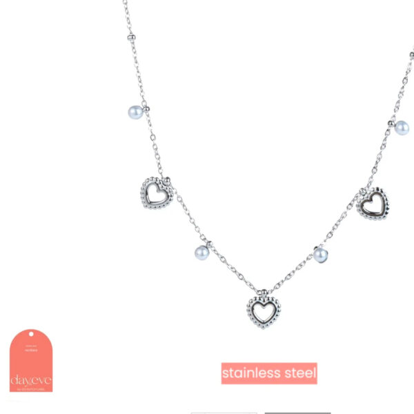 Go Dutch Label Necklace Pearls Hearts